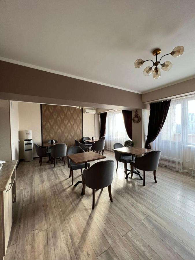 Seven Hotel Бішкек Екстер'єр фото